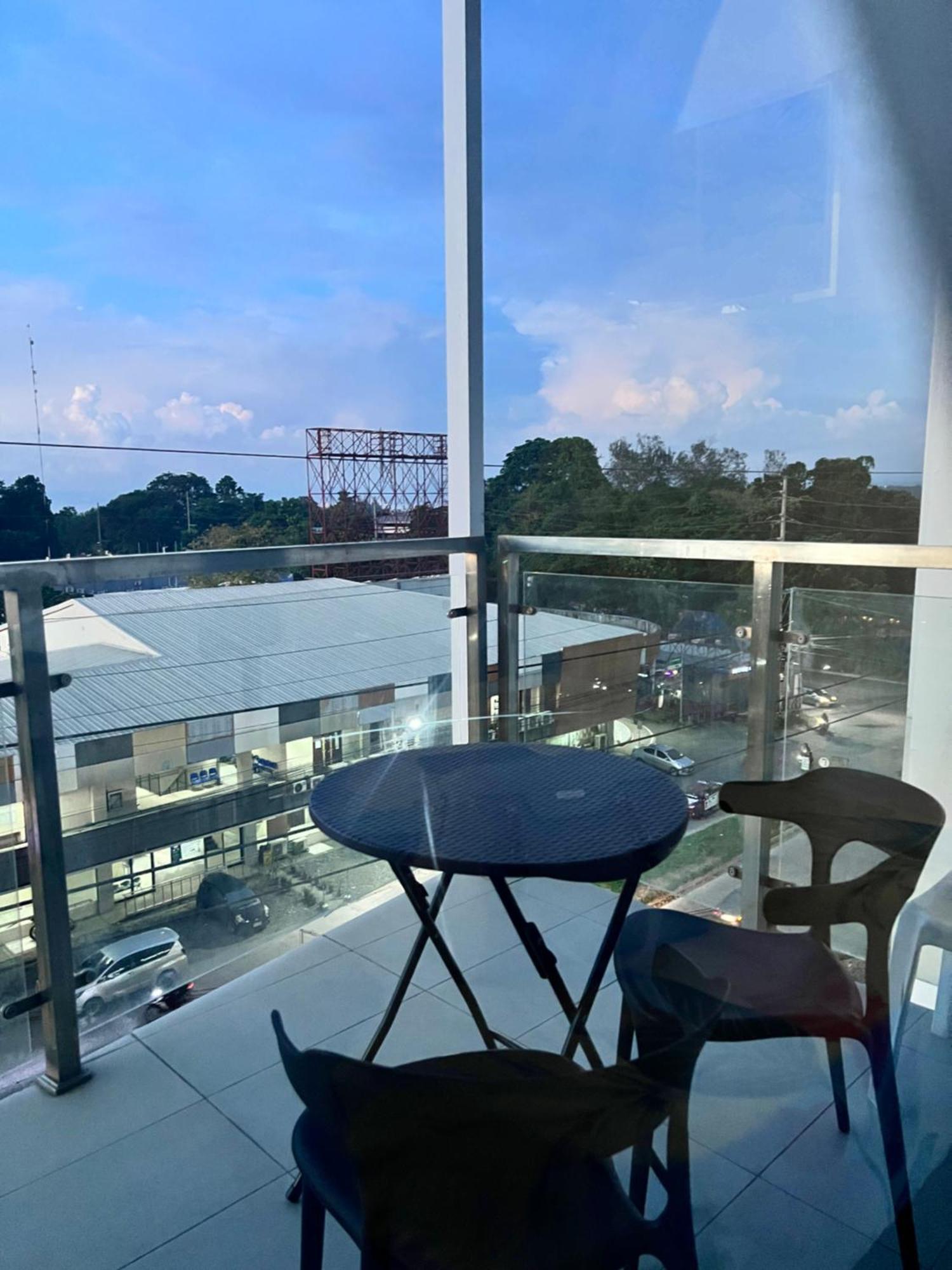 Condo At Primavera City Next To Sm Mall كاجايان دي أورو المظهر الخارجي الصورة